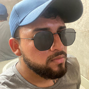 Meet your Posher, Gustavo angel